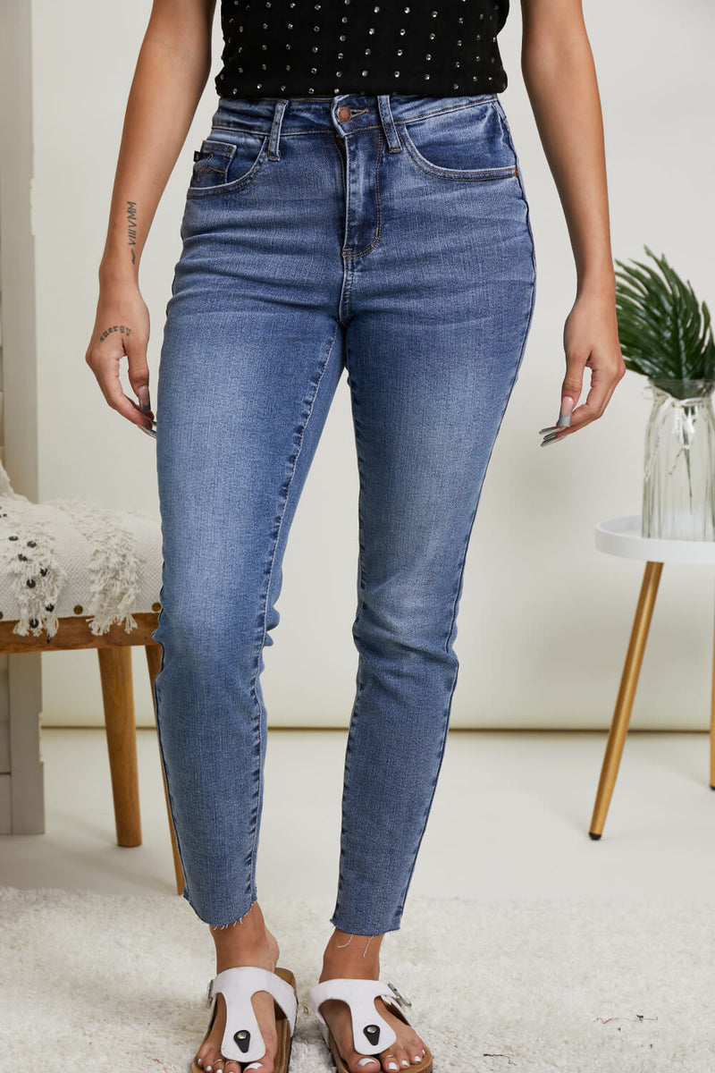 Judy Blue Gloria Full Size Embroidered Relaxed Fit Jeans